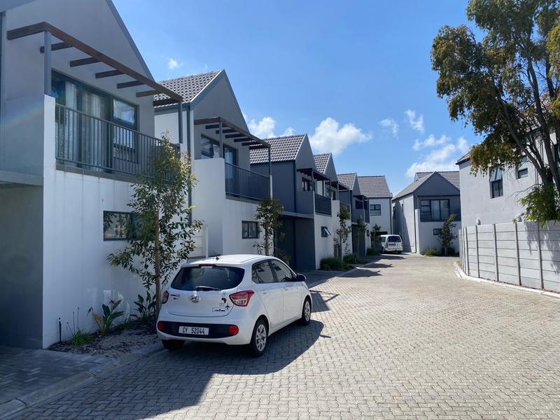 3 Bedroom Property for Sale in Silver Oaks Western Cape